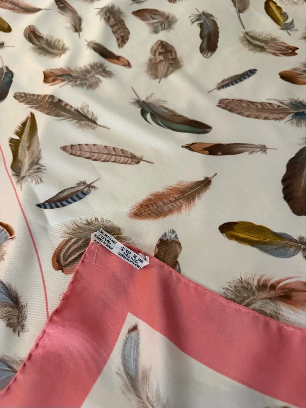 Hermès Scarf. ‘Plumes’, by Henri de Linares. 100% Silk. Made in France.